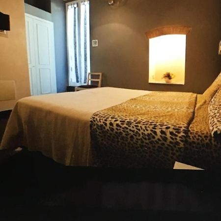 B&B Maddalena 알라시오 외부 사진